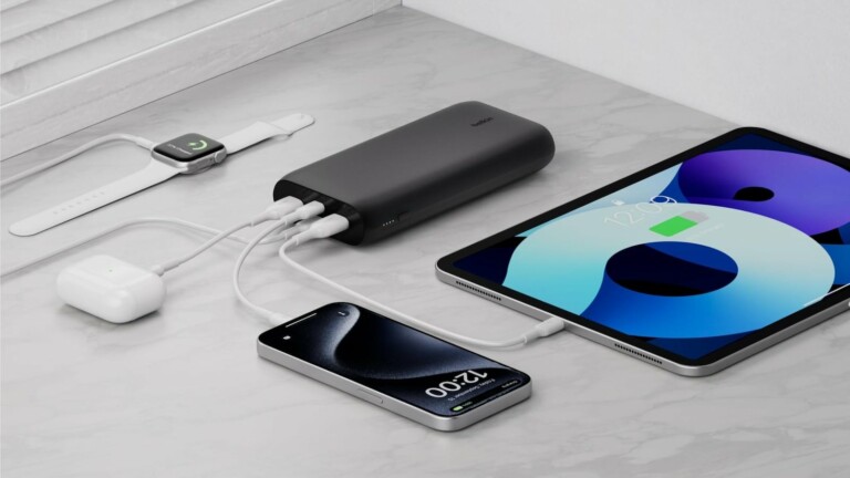Belkin BoostCharge 4-port power bank 26K charges up to 4 devices at the same time