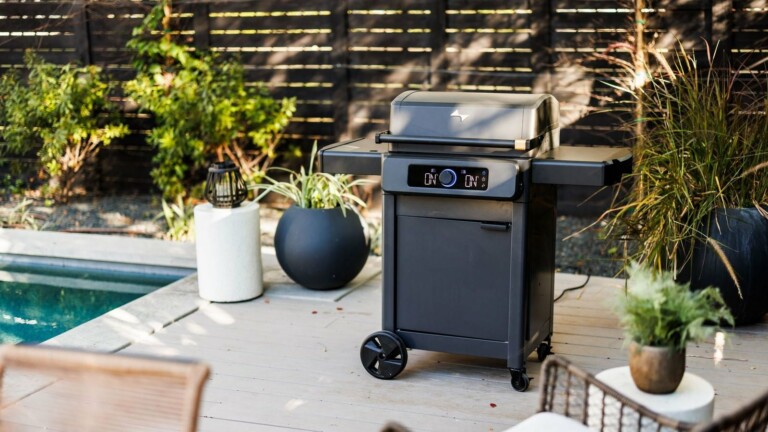 Current Model G Dual-Zone Electric Grill reaches 700°F surpassing leading gas grills