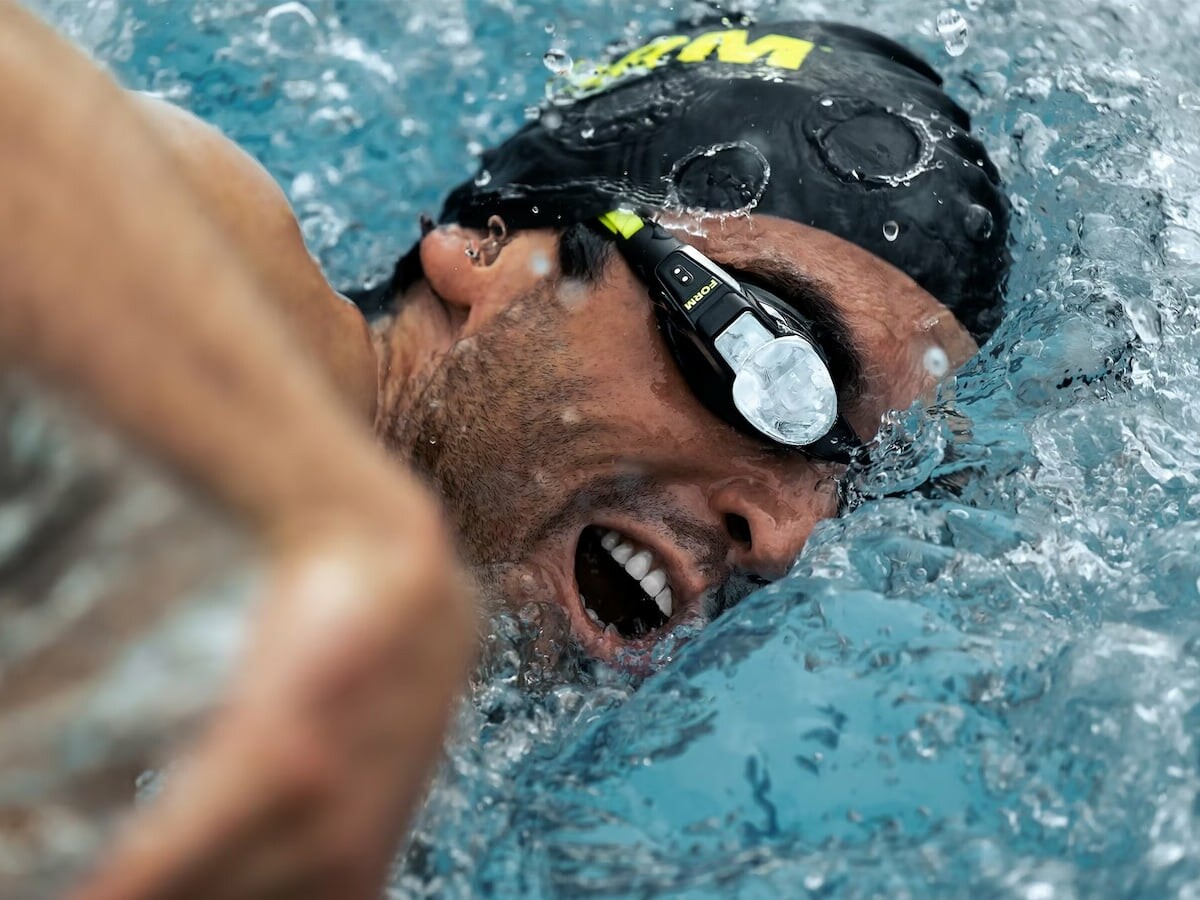FORM Smart Swim 2 AR goggles offers instant feedback on heart rate and stroke count