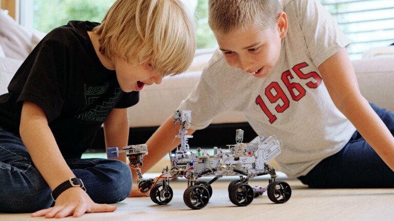 Geek Club x CircuitMess Space Rover AI-powered kit teaches kids about AI and STEM