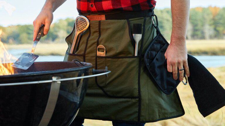 GRILLKILT organizational grilling apron boasts 10 pockets, a hand towel & a tool belt