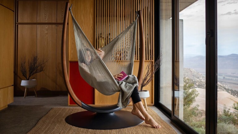 Hammock Throne hammock-style seat gives you an enveloping place to relax in comfort