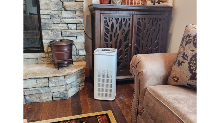 Room Air Purifier with HEPA + Photocatalyst + UVC with WIFI combats dust, smoke & viruses